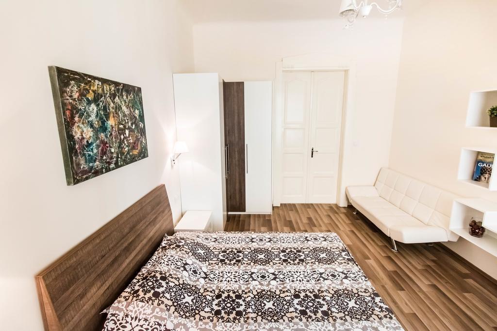 Modern Centre Apartman
